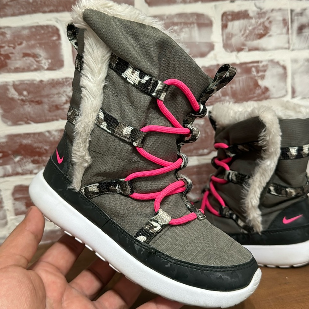 Nike Roshe Run Kids Hi Boots Sz13C